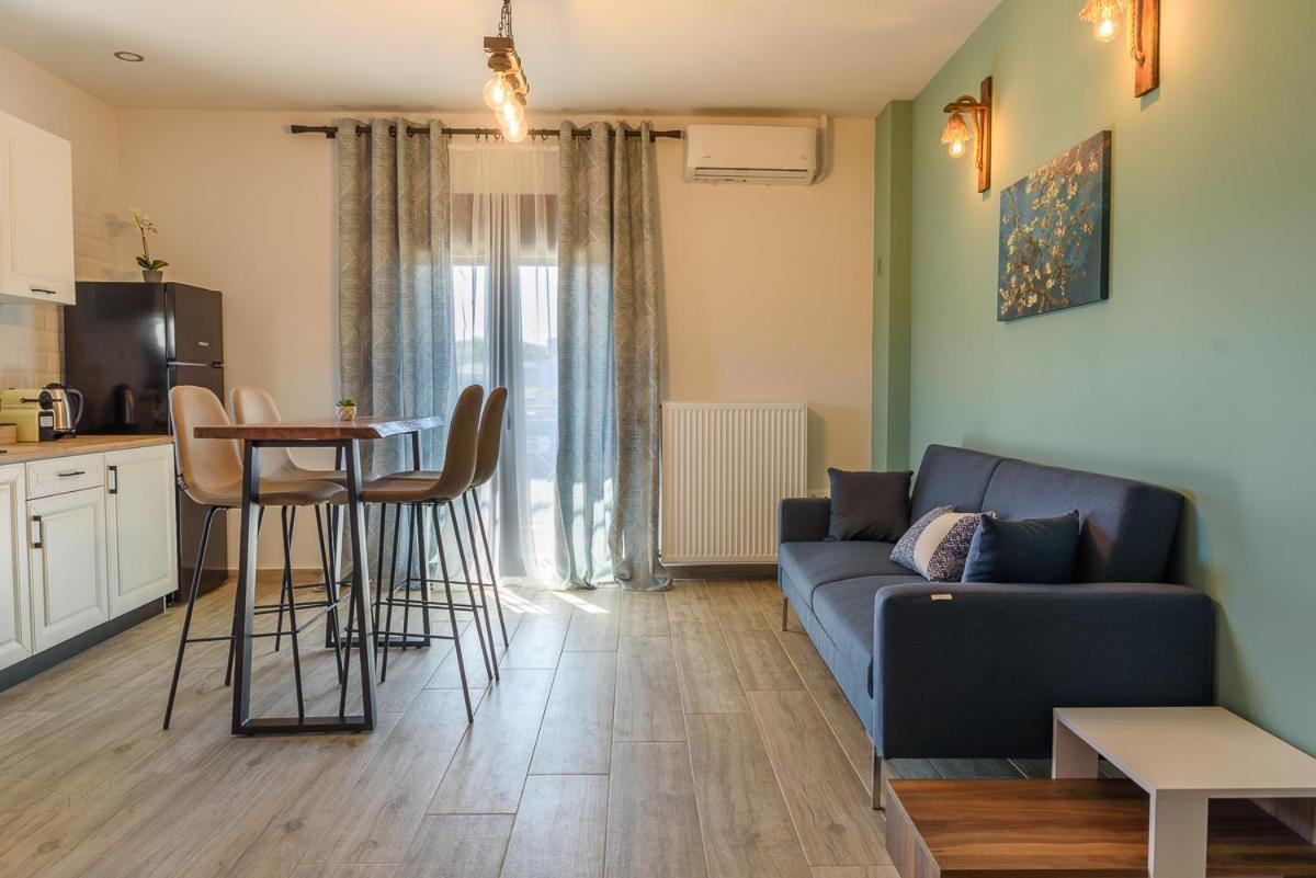 ארגלסטי Melina'S Cosy Appartment מראה חיצוני תמונה